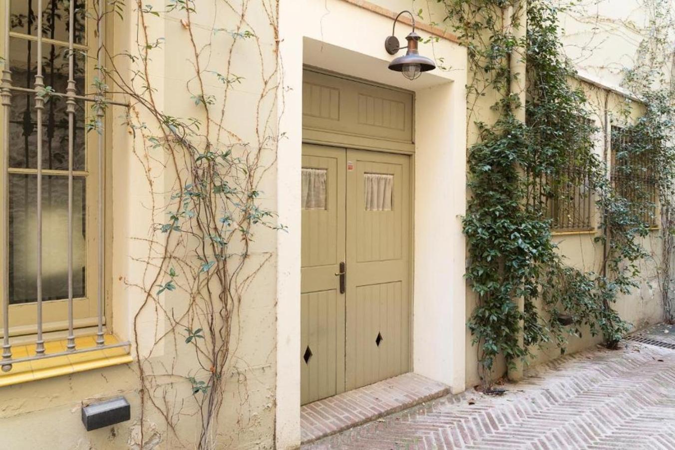 Romantic In Trendy Gracia Barcelona Luaran gambar